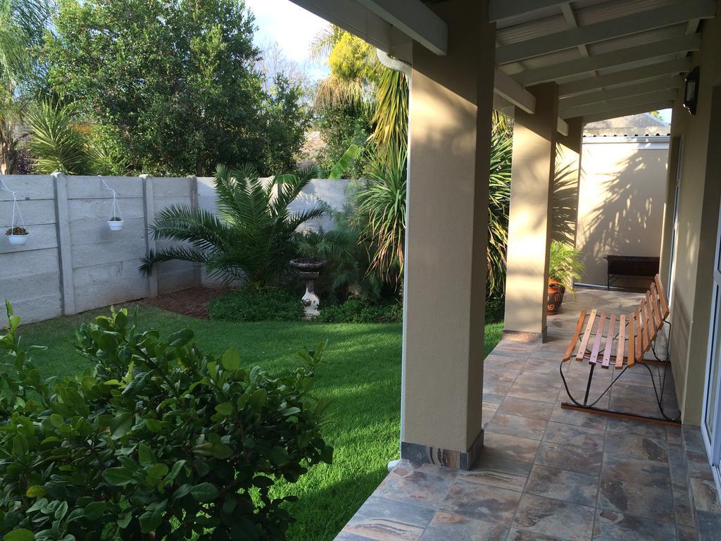 Van Biljon Cottage No Loadshedding Oudtshoorn Exterior foto